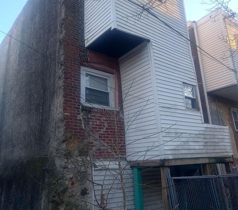 2nd image of 5441 Florence Ave
