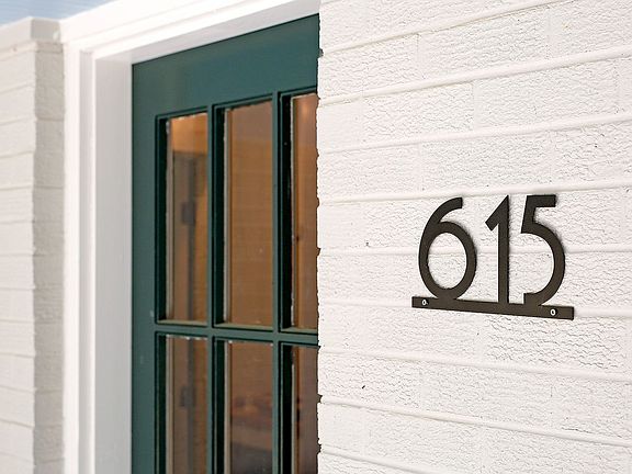 3rd image of 615 Campbell Rd