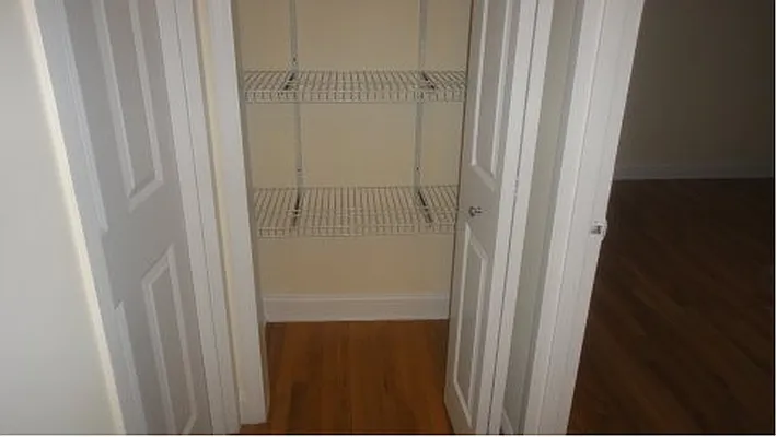 Rented by Hudson Park NY LLC | media 17