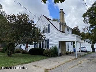 2nd image of 727 Campbell Ave