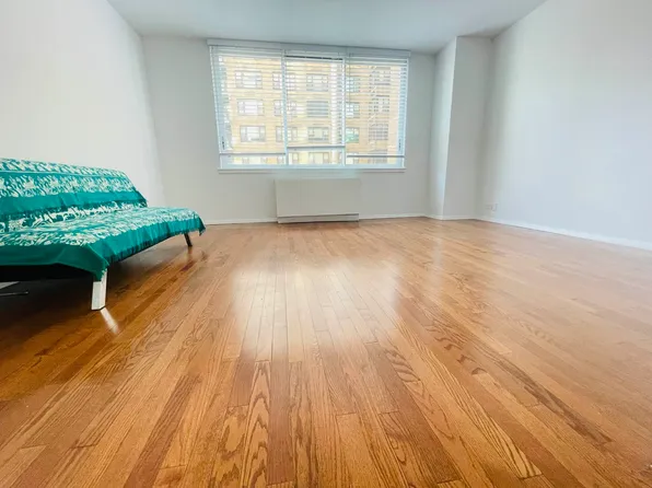 235 East 40th Street image 1 of 10