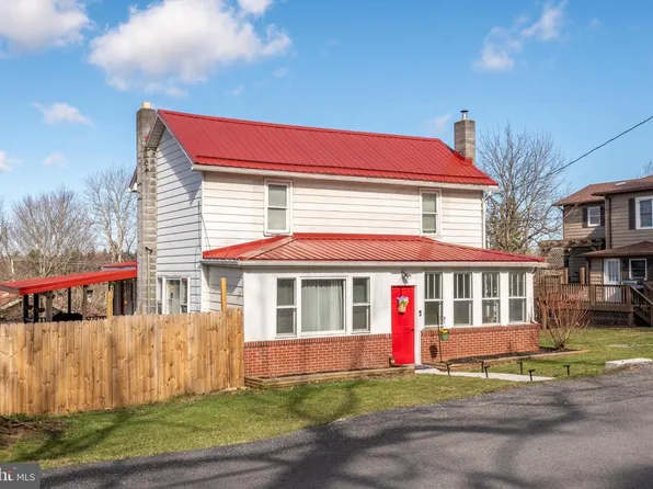 207 Shenandoah Ave, Loch Lynn Heights, MD 21550