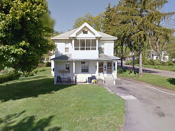 Quiet neighborhood, offstreet parking