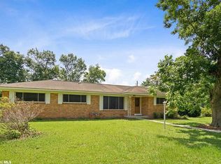 211 S Stuart St, Foley, AL 36535