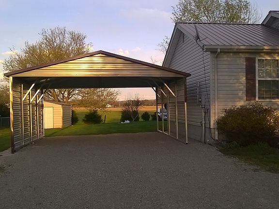 Side privacy carport 