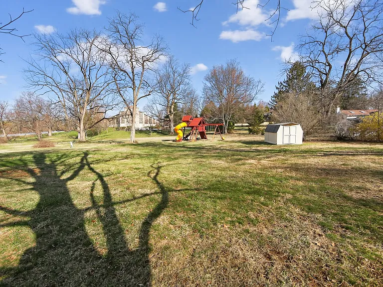 1567 Sugartown Rd — Photo 30