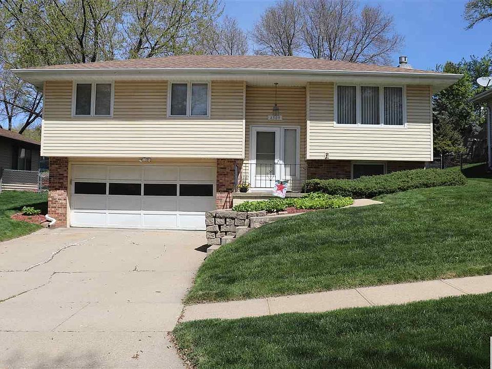 1st image of 4509 Applewood Ave