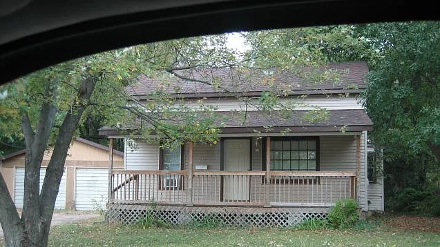 470 Ferry St — Photo 3