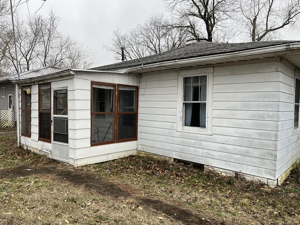 1st image of 802 S Emma St
