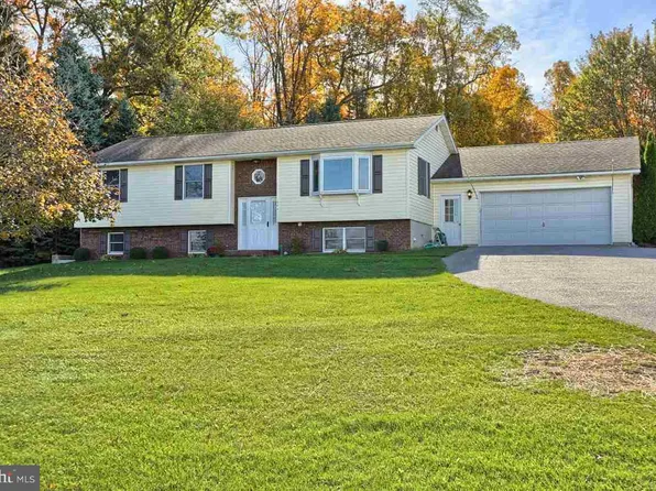 571 E Tolna Rd, Shrewsbury, PA 17361