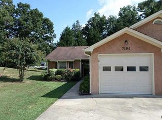 7186 Woodridge Ln, Union City, GA 30291