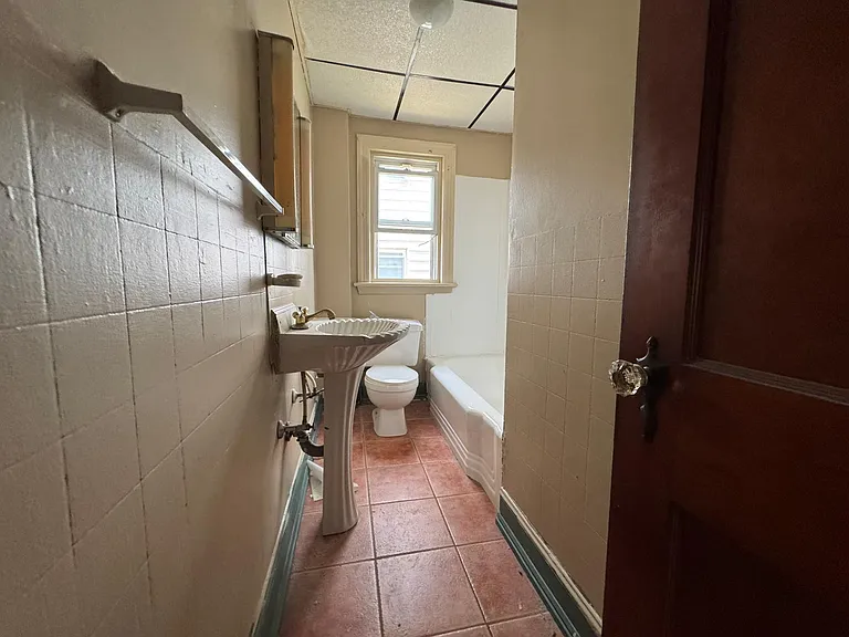 415 N Walnut St #1 — Photo 5