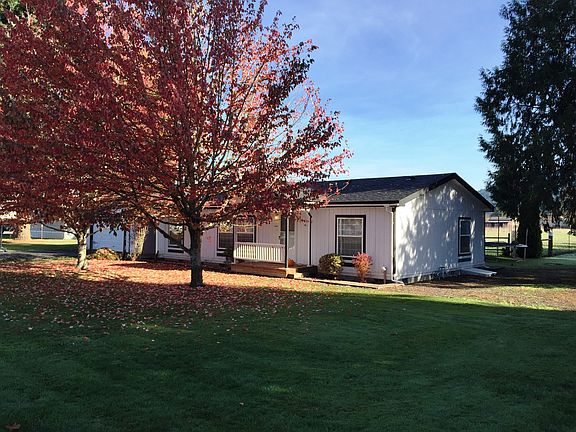 3rd image of 82311 Hillview Dr