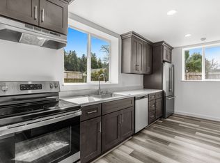 6252 Berry Ln, Eureka, CA 95503