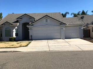 2851 E Waterford Ave, Fresno, CA 93720
