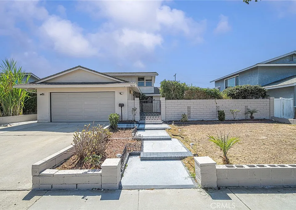 9628 Mariposa Ave