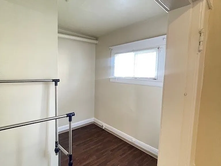 Abbey Park Apartments — Photo 24
