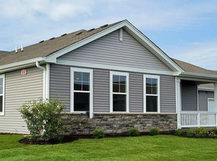 1117 Williamsburg St, Pingree Grove, IL 60140