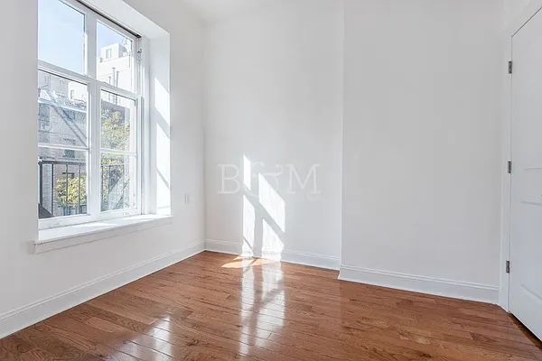 Rented by Brick&Mortar | media 10