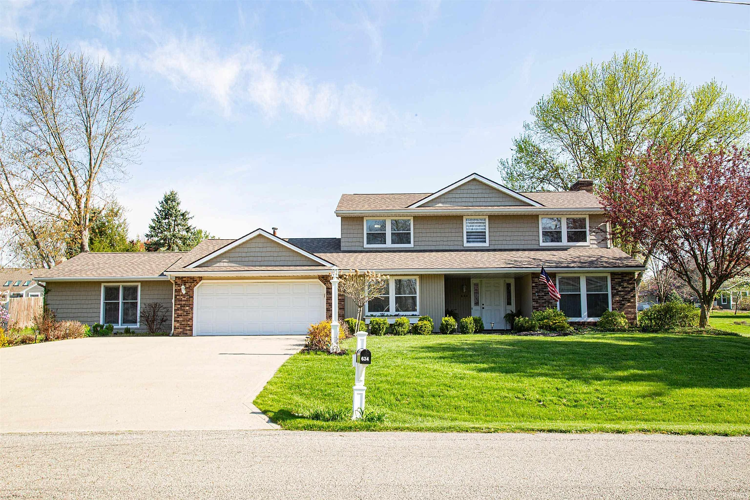 634 E Wildwood Dr photo 1
