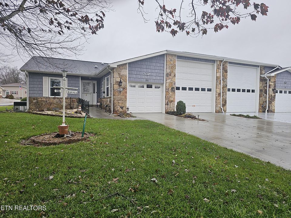 1st image of 36 White Oak Cir