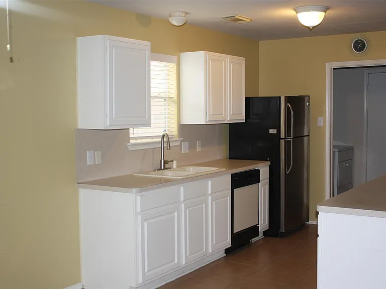 6630 Sutton Meadows Dr — Photo 4