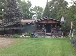 13550 W Shore Dr, Millersburg, MI 49759
