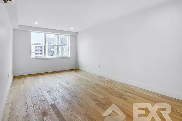 Rented by EXR | media 6