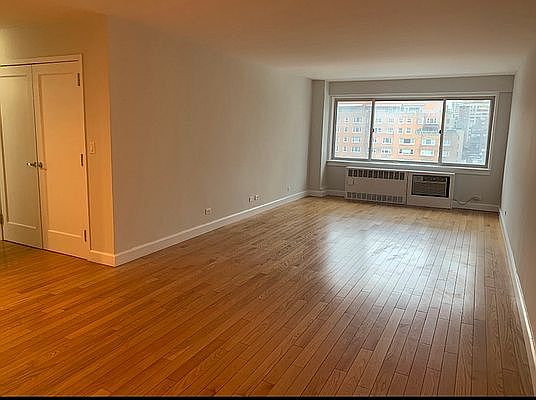 3rd image of 360 E 65th St APT 12