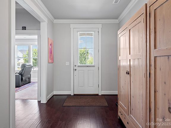 4th image of 1001 Overlake Dr