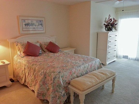 4th image of 215 Ballyshannon St APT C402