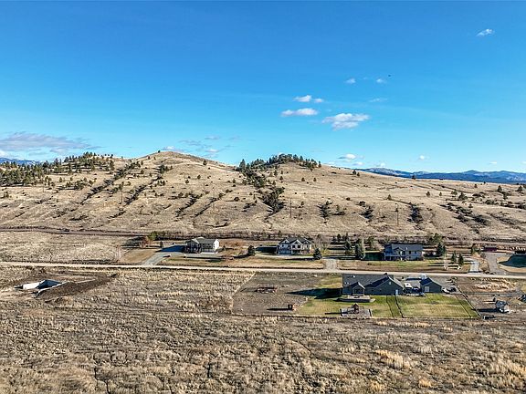 3rd image of 4974 Fox Trot Dr