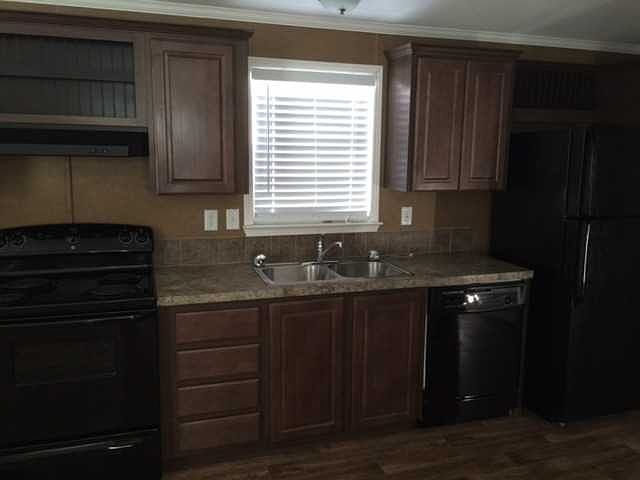 1st image of 305 Chalet Dr #86