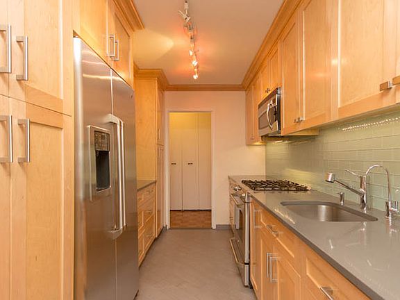 2nd image of 555 Kappock St APT 12D