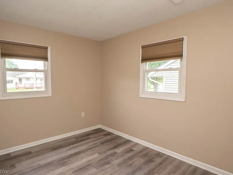 1060 Orchard Ave NE — Photo 13