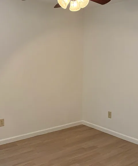 305 Lee Dr #A — Photo 12