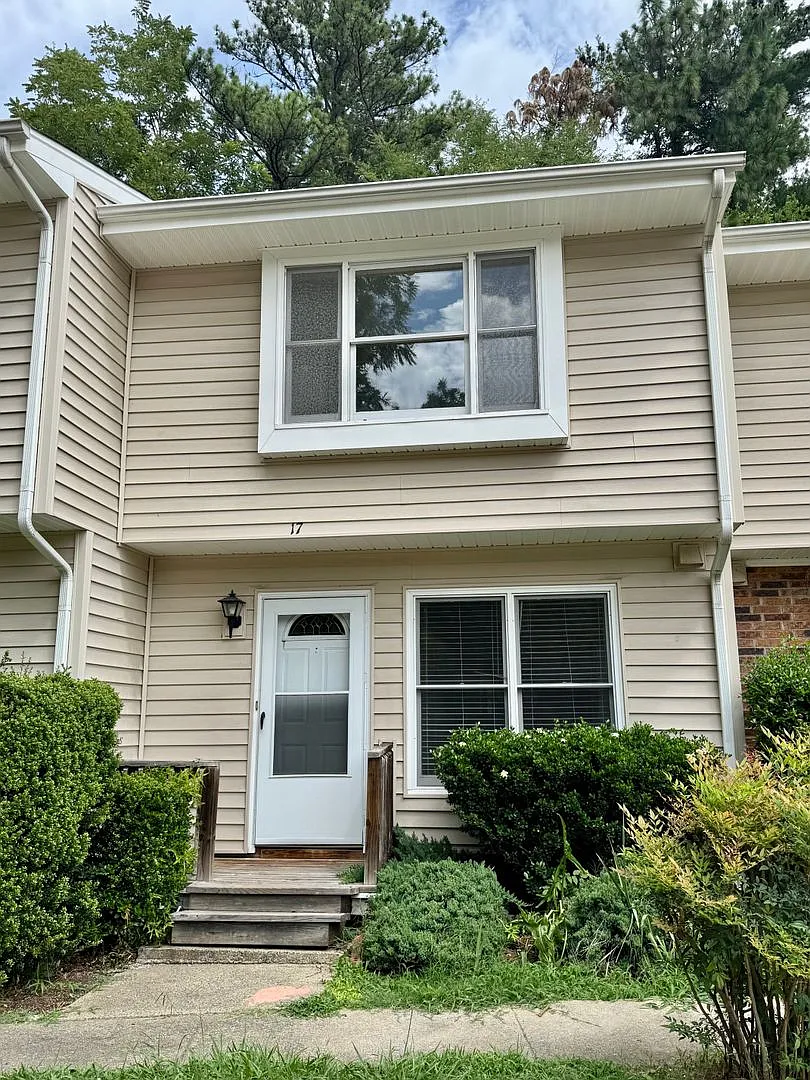 Prime Chapel Hill Living | 2BR Townhouse on MLK Blvd — Photo 1