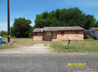 1214 Hough Ave, Adkins, TX 78101
