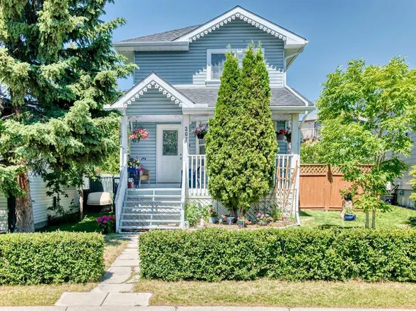 267 S Covington Rd NE, Calgary, AB T3K 4G2