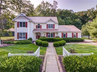 406 Armour Rd, Avon Lake, OH 44012