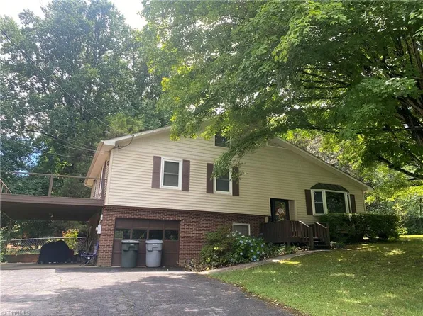 1104 Windover Rd, Randleman, NC 27317