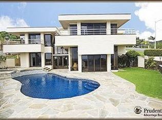 512 Puuikena Dr, Honolulu, HI 96821