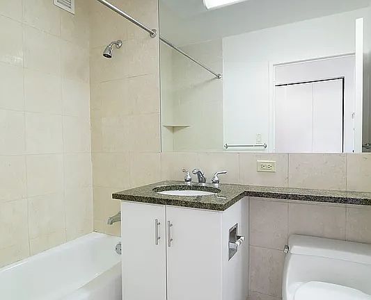 3rd image of 460 W 20th St APT 5L