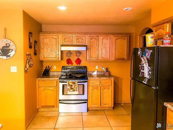 5th image of 1435 N Santa Fe Dr