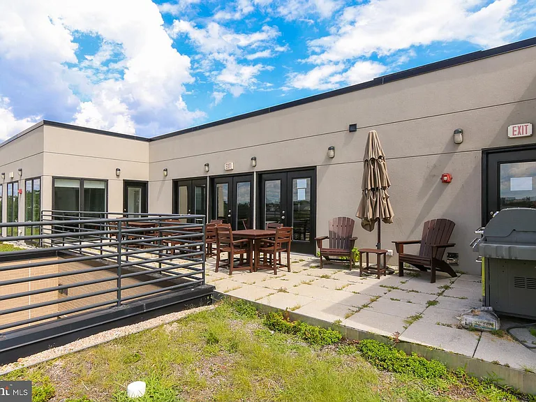 1111 Orren St NE #101 — Photo 40