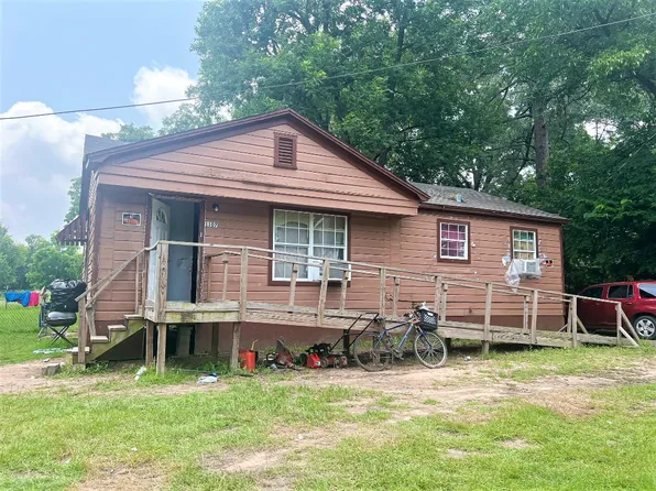 1107 Earnest St, Mount Pleasant, TX 75455