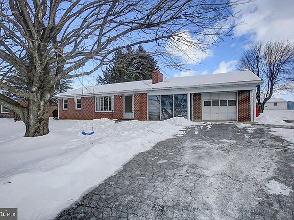 3rd image of 13339 Buchanan Trl W