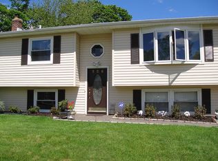 686 Clocks Blvd, Massapequa, NY 11758