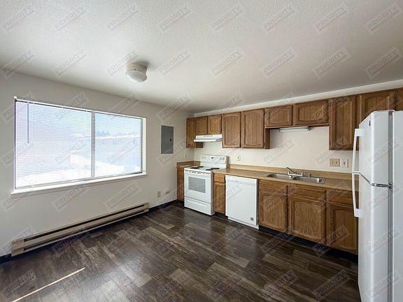 4th image of 1319 Eagles Nest Cir #B