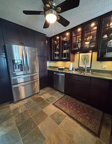 2405 Kalanianaole St #406 — Photo 9